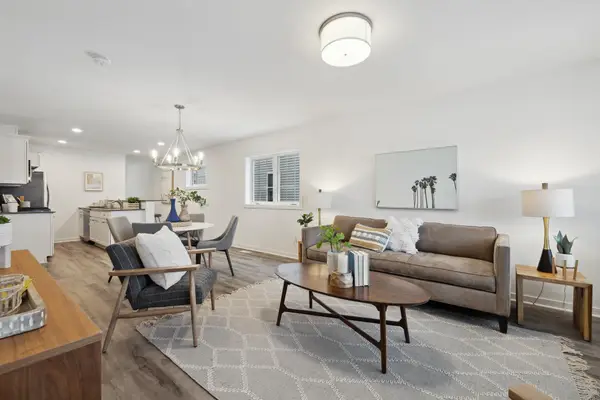 2028 James Avenue N #2, Minneapolis, MN 55411