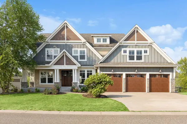 54 Monarch Way, North Oaks, MN 55127