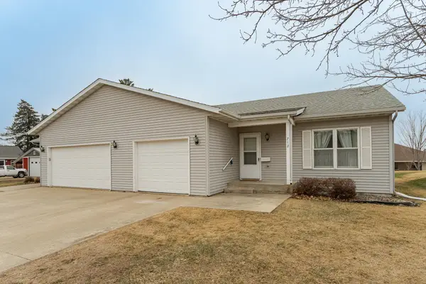 712 Memorial Drive, Spring Valley, MN 55975
