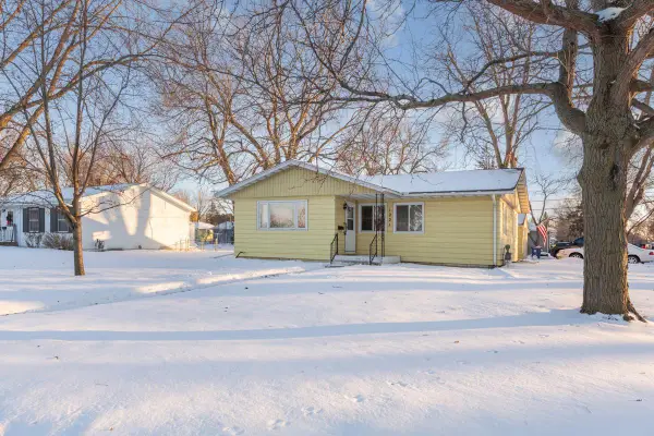 1221 Home Place, Faribault, MN 55021