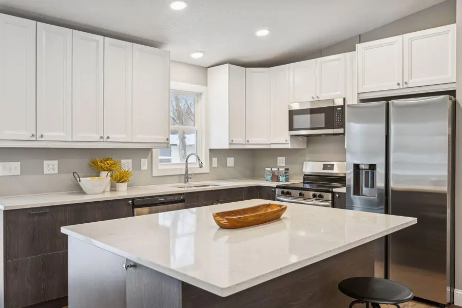 981 104th Avenue Nw, Coon Rapids, MN 55433 - Image #3