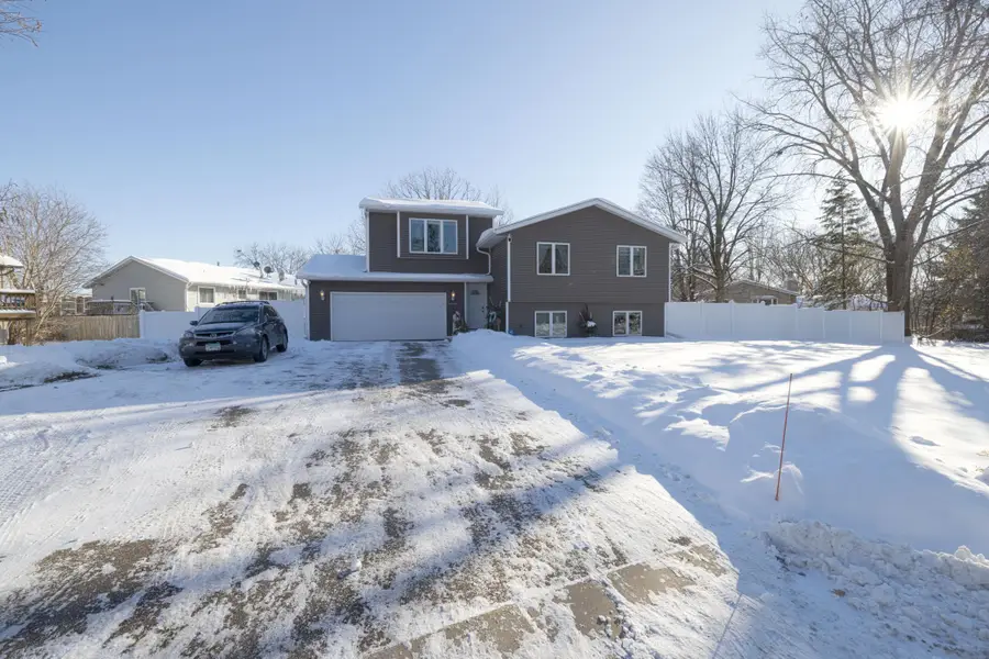 6408 Cavell Avenue N, Brooklyn Park, MN 55428 - Image #2