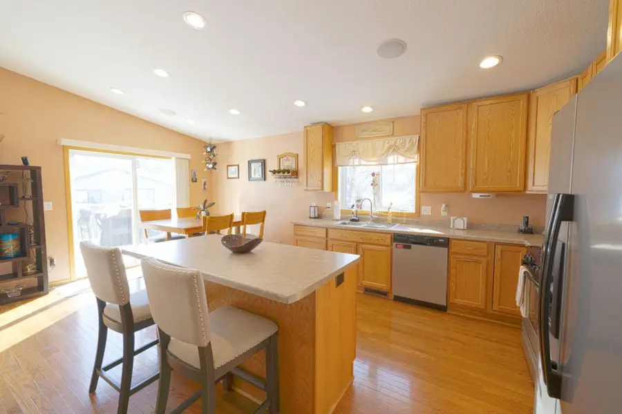 6408 Cavell Avenue N, Brooklyn Park, MN 55428 - Image #3