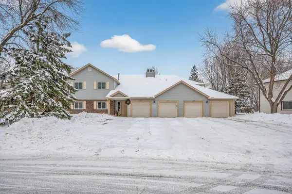 4339 Buckingham Court #1106, Vadnais Heights, MN 55127