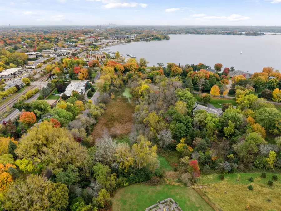 128 Peavey Lane, Wayzata, MN 55391 - Image #2