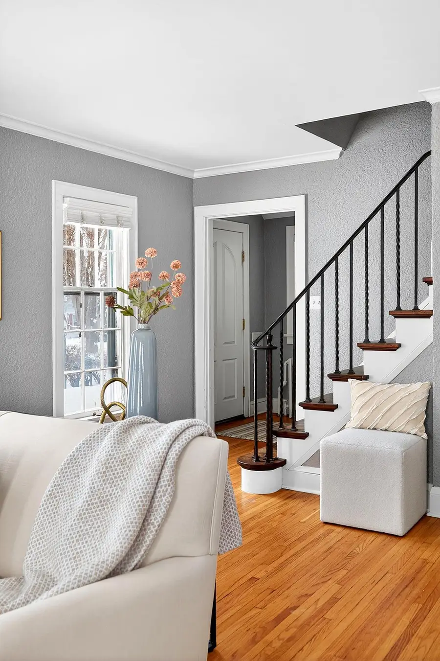 1589 Hillcrest Avenue, Saint Paul, MN 55116 - Image #2