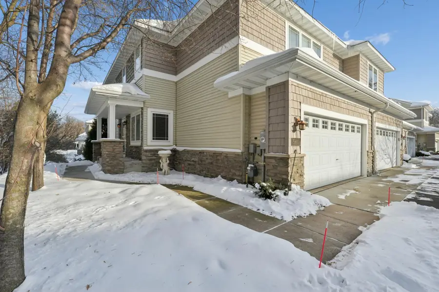 580 Sutherland Drive, Woodbury, MN 55129 - Image #2