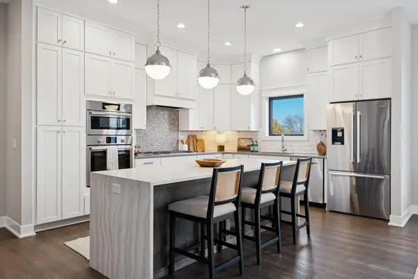 5754 Shady Oak Road S #1, Minnetonka, MN 55343