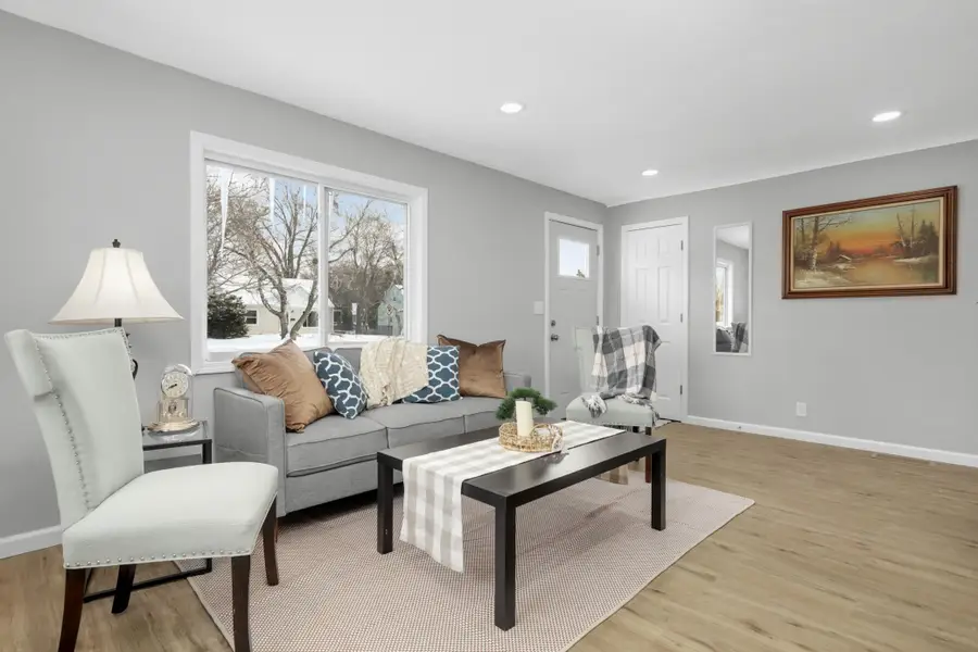 4533 Welcome Avenue N, Crystal, MN 55422 - Image #2