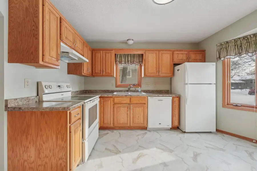 1571 75th Avenue Ne, Fridley, MN 55432 - Image #3