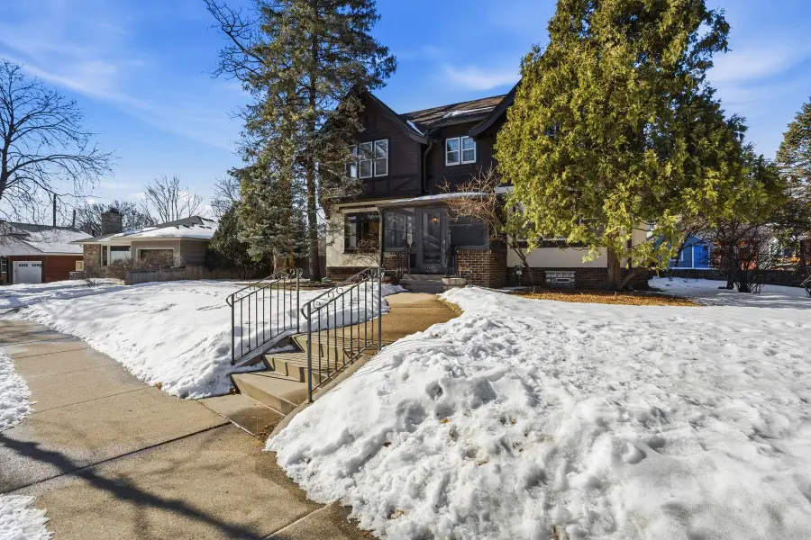 2426 Sheridan Avenue S, Minneapolis, MN 55405 - #2