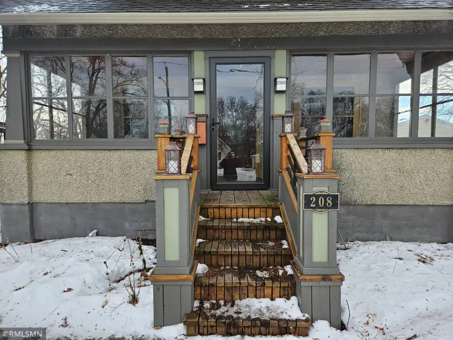 208 9th Avenue Se, Waseca, MN 56093 - Image #2