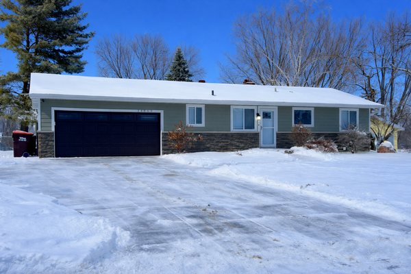 14860 Upper 55th Street N, Oak Park Heights, MN 55082