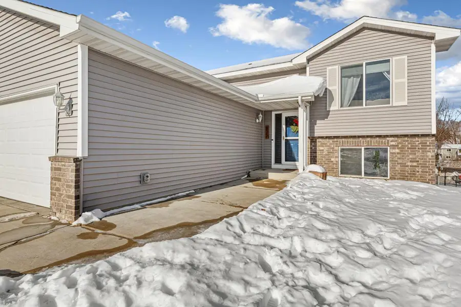 822 Heritage Drive Sw, Lonsdale, MN 55046 - Image #2