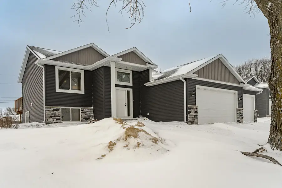 3112 Eastwood Road Se, Rochester, MN 55904 - Image #2