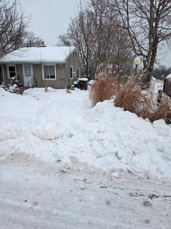 520 Queensland Lane N, Plymouth, MN 55447