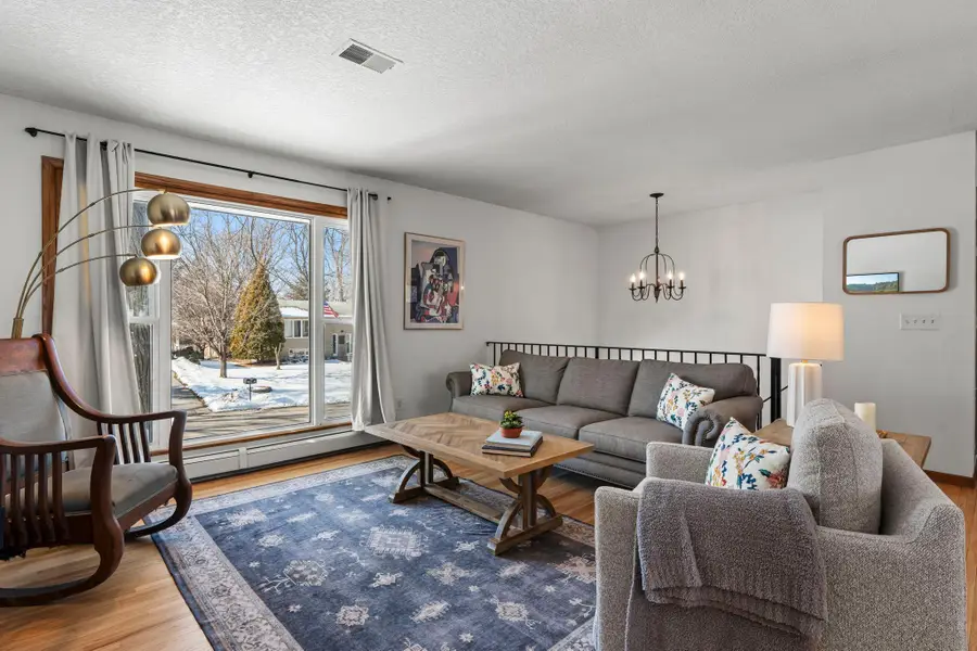 4017 Shamrock Drive Ne, Saint Anthony, MN 55421 - #3