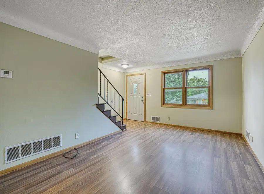 456 10th Avenue S, South Saint Paul, MN 55075 - Image #2