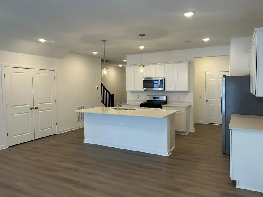 17935 Genoa Drive, Lakeville, MN 55044 - Image #3