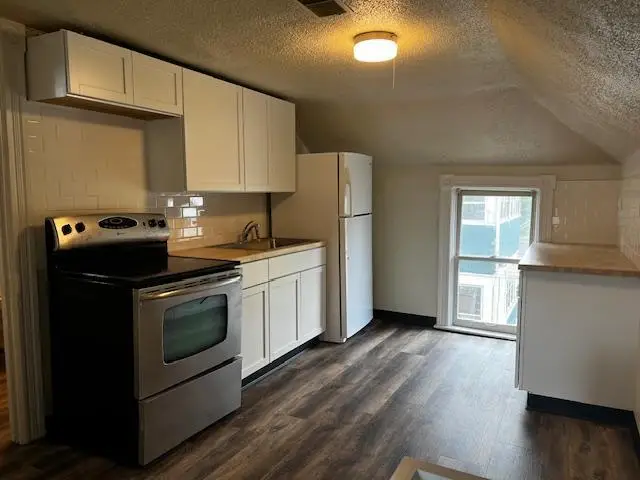 823 3rd Street E, Saint Paul, MN 55106 - Image #2