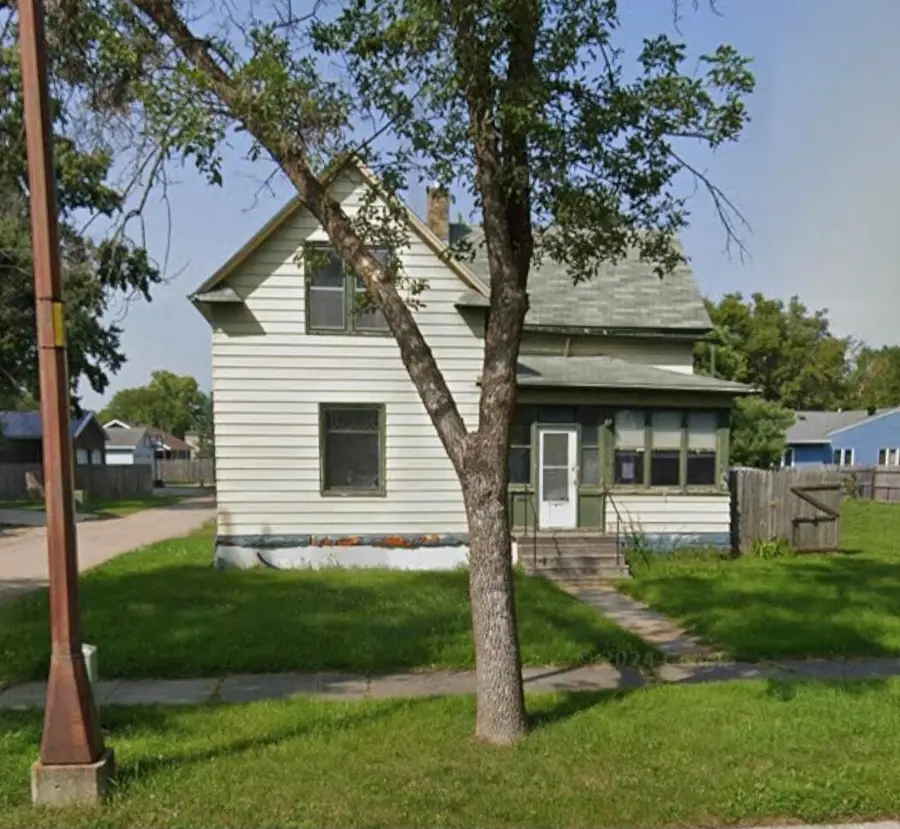 309 4th Street W, Thief River Falls, MN 56701 - Image #3
