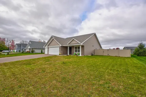 1343 Creekwood Drive, New Richmond, WI 54017