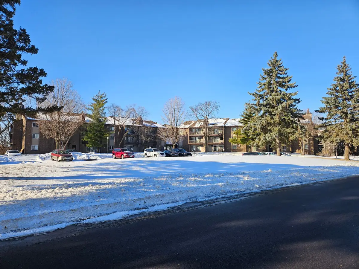 3425 Golfview Drive #112, Eagan, MN 55123 - Image #1