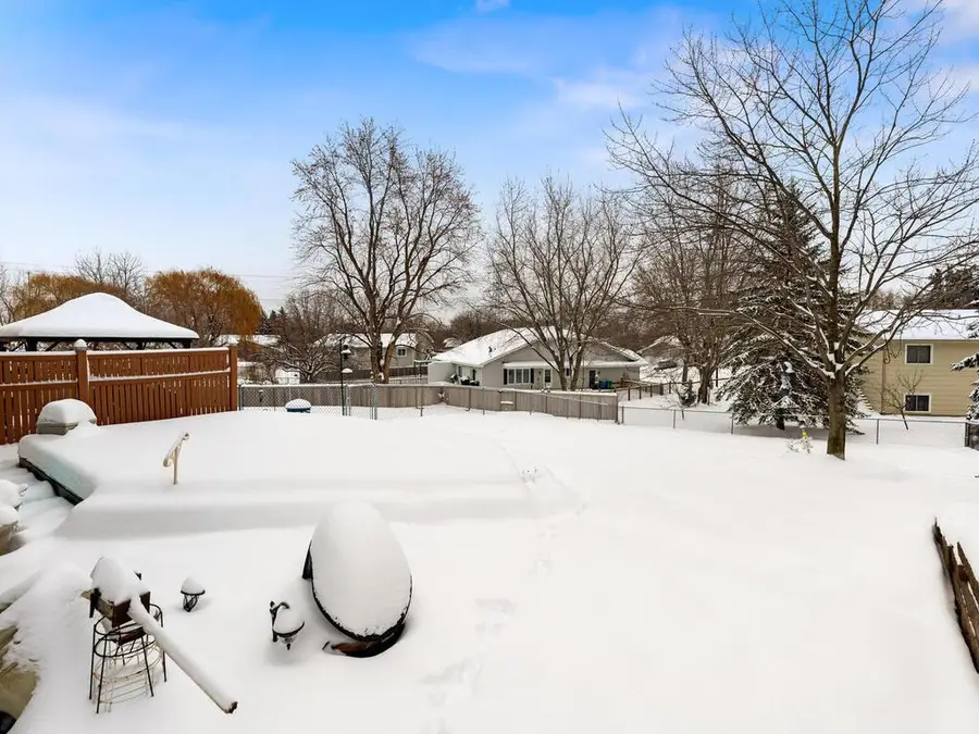 13445 73rd Place N, Maple Grove, MN 55311 - Image #2