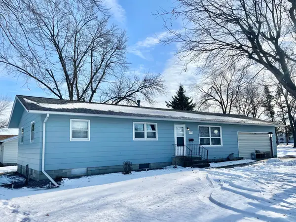 215 N Swain Street, Redwood Falls, MN 56283