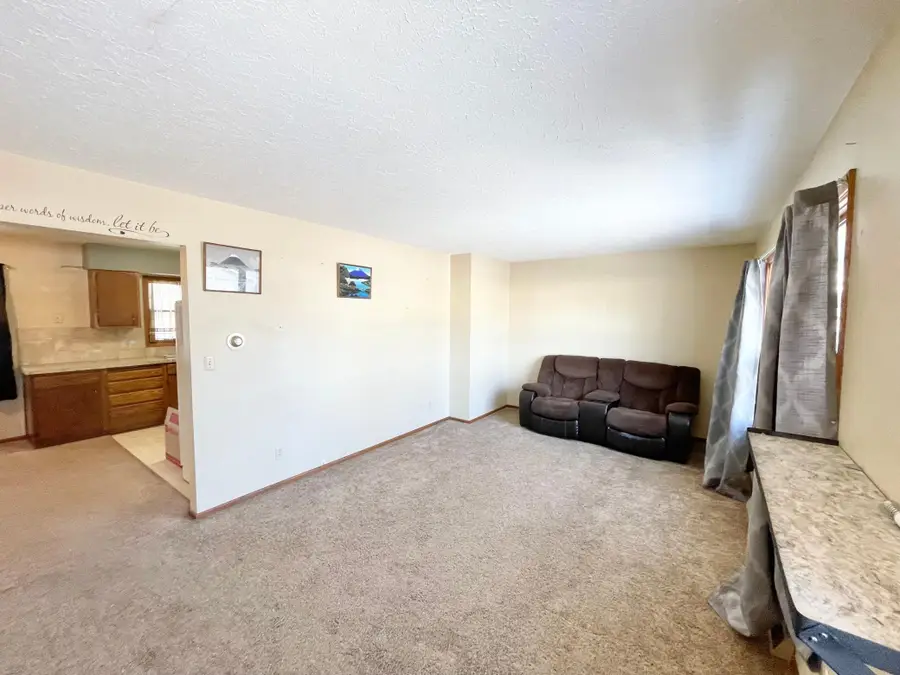 215 N Swain Street, Redwood Falls, MN 56283 - Image #3