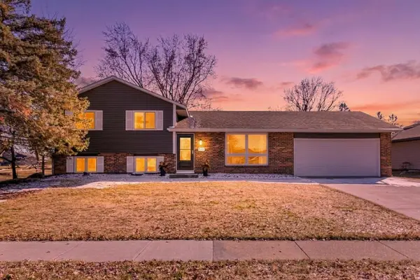 4596 142nd Street W, Apple Valley, MN 55124