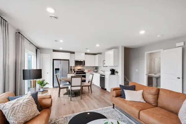 13736 Kaylemore Trail, Rosemount, MN 55068