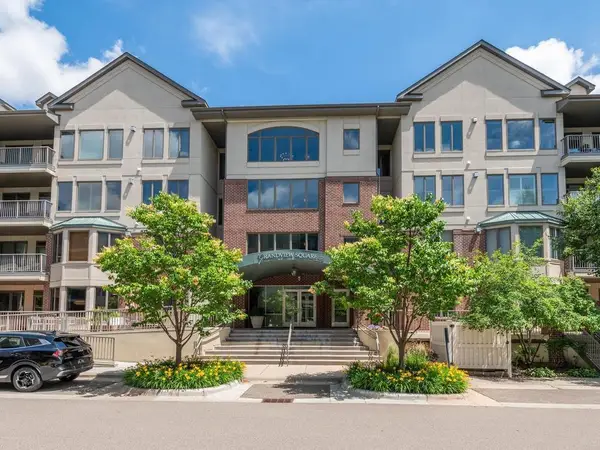 5225 Grandview Square #210, Edina, MN 55436
