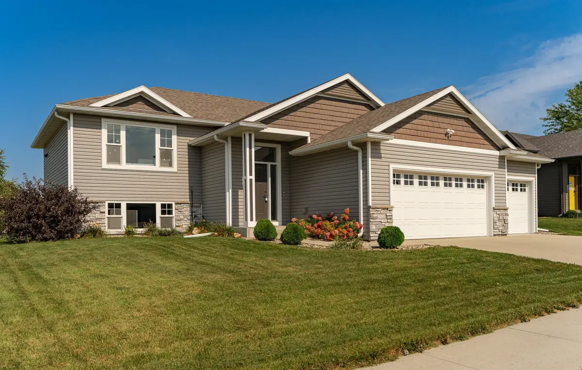 1421 Tunbridge Place Ne, Byron, MN 55920 - #1