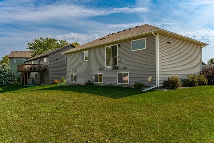 1421 Tunbridge Place Ne, Byron, MN 55920 - #3