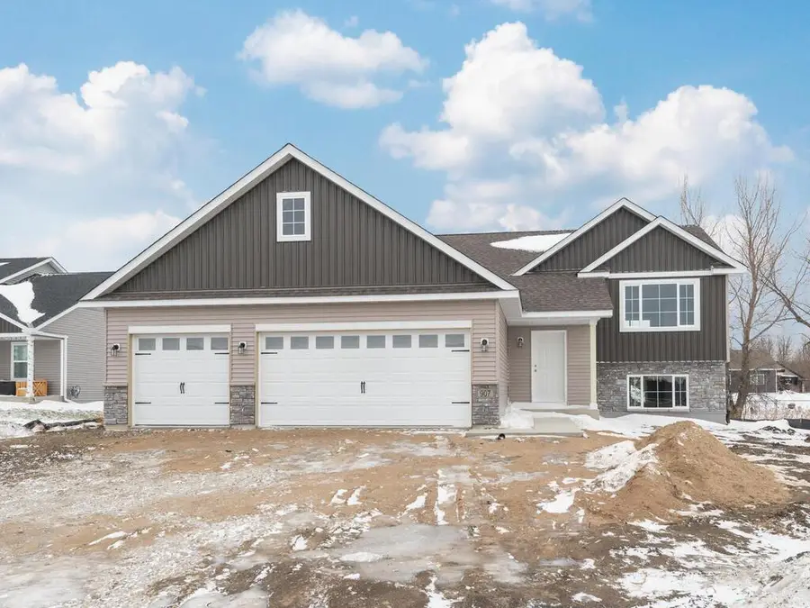 907 Emily Court Ne, Montgomery, MN 56069 - Image #2