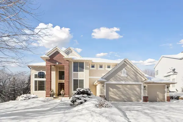 9176 Cold Stream Lane, Eden Prairie, MN 55347