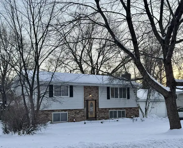 424 106th Avenue Nw, Coon Rapids, MN 55448