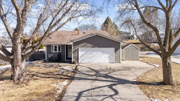 8940 Yucca Lane N, Maple Grove, MN 55369