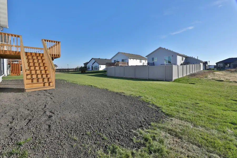 6009 80th Avenue S, Horace, ND 58047 - #3
