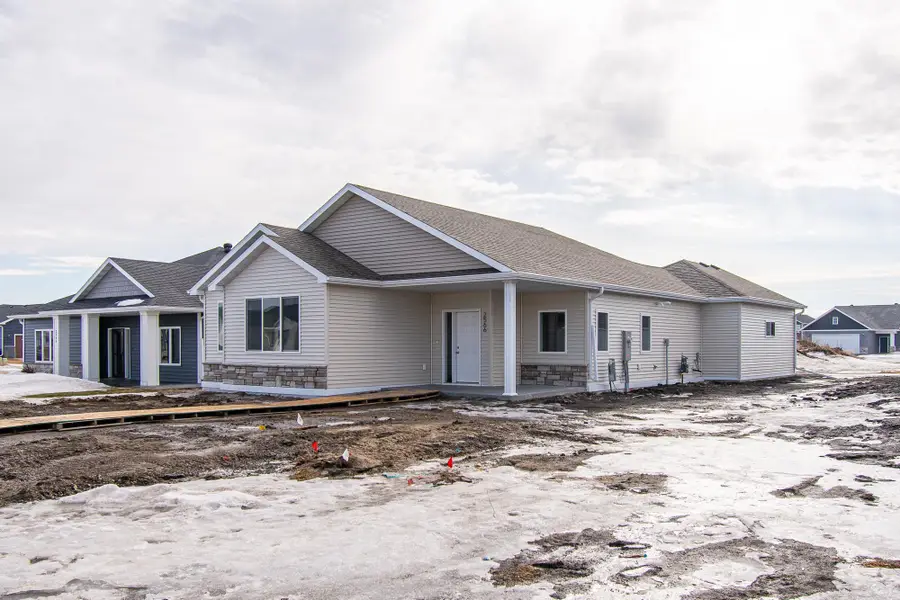 2566 69th Avenue S, Fargo, ND 58104 - #2