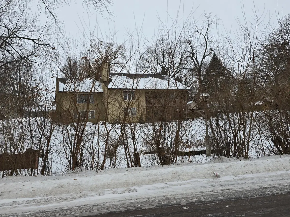 132 Parkwood Place, Fairmont, MN 56031 - Image #1