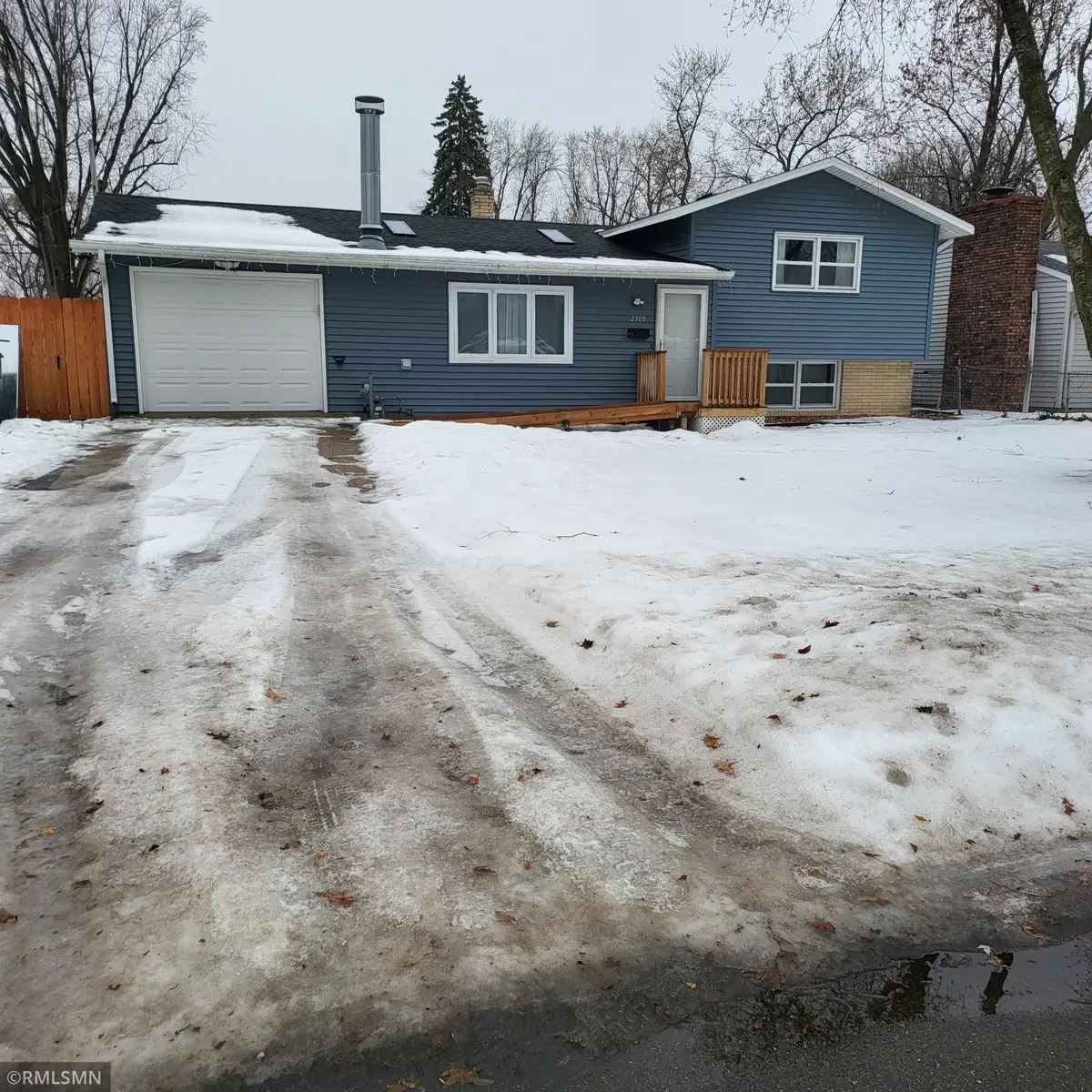 2308 16th Avenue E, North Saint Paul, MN 55109 - Image #1