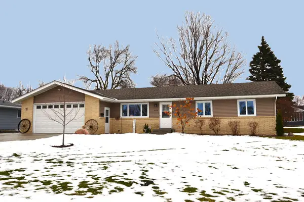 803 Hillcrest Drive, Montgomery, MN 56069