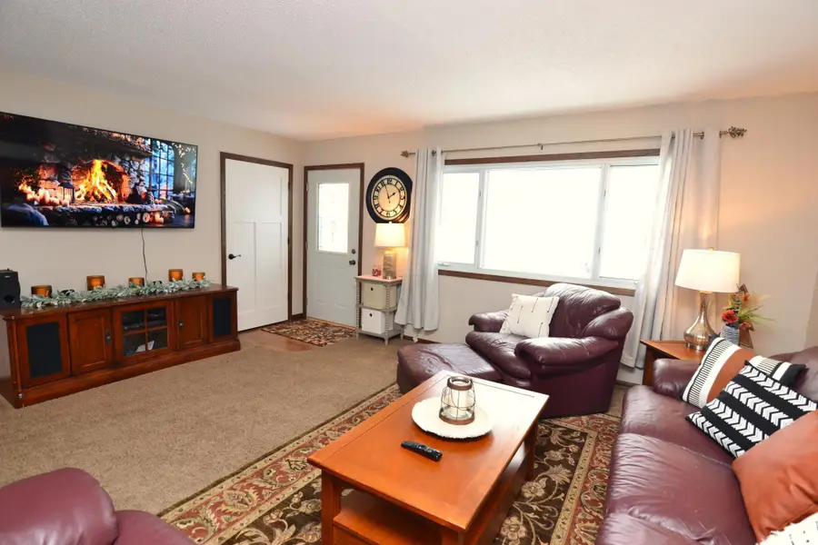 803 Hillcrest Drive, Montgomery, MN 56069 - Image #3