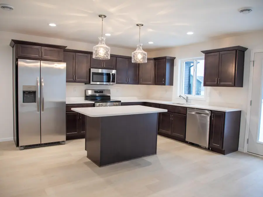 6738 Meadow View Drive S, Fargo, ND 58104 - Image #2