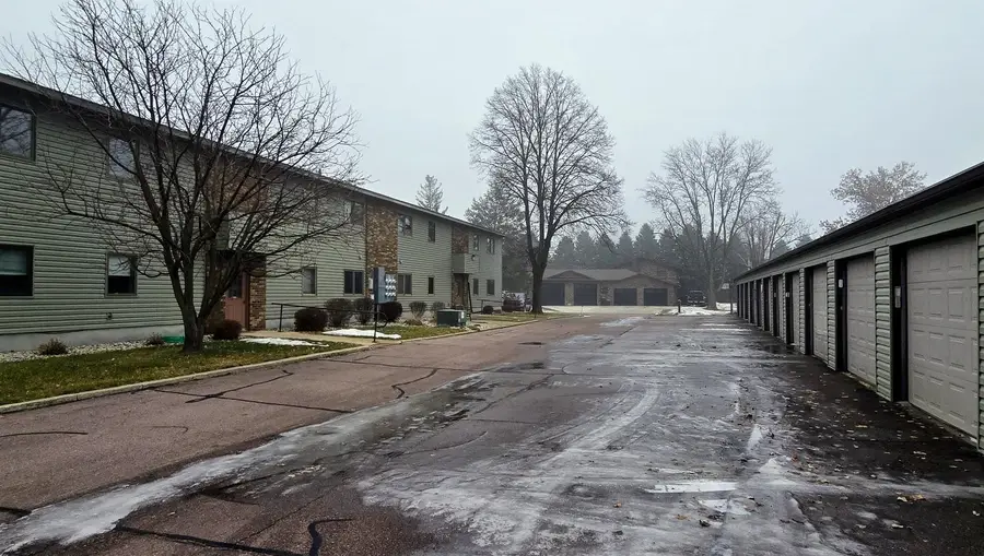 612 7th Street Ne #6, Pipestone, MN 56164 - Image #2