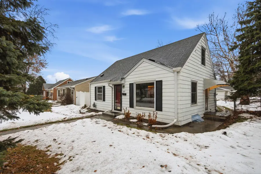 6921 Russell Avenue S, Richfield, MN 55423 - #3