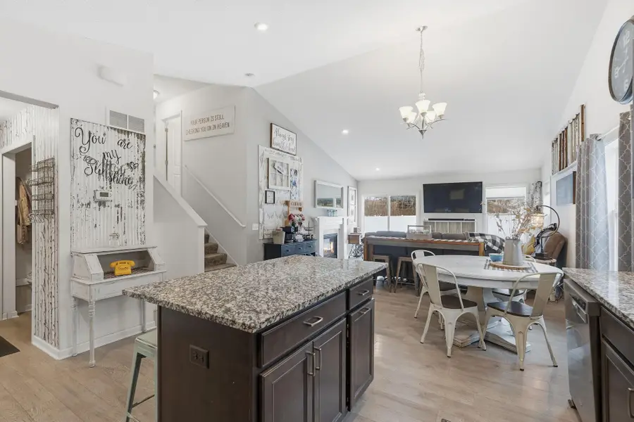 18064 Gleaming Court, Lakeville, MN 55044 - Image #3