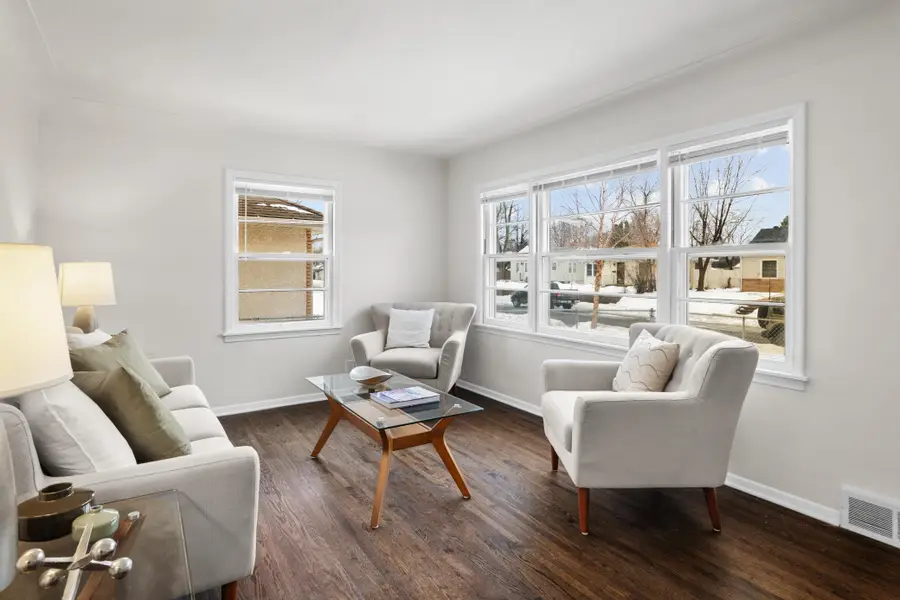 5018 Russell Avenue N, Minneapolis, MN 55430 - Image #3